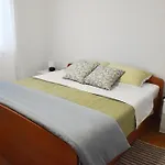 Apartamento Cosy With Terrace For 2 Guests And Pets In The Center Of