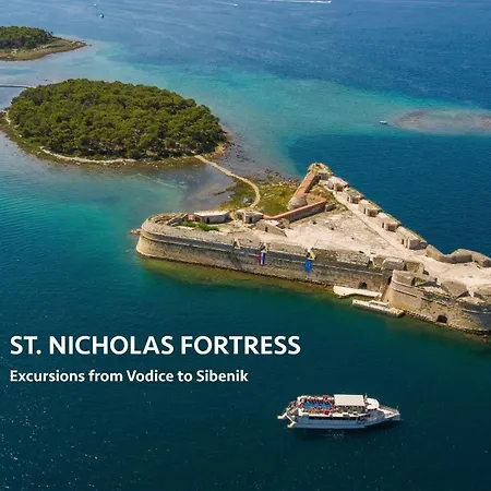 Apartman Cosy With Terrace For 2 Guests And Pets In The Center Of *